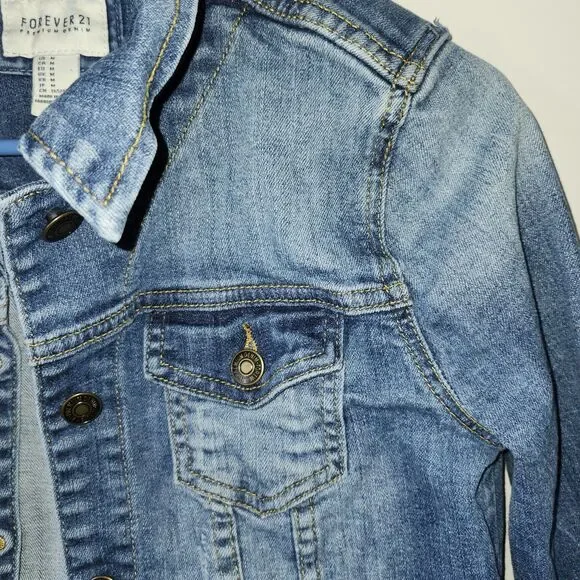 Forever 21 Girls M Premium Denim Jean Jacket Blue Slightly Distressed - Picture 9 of 11